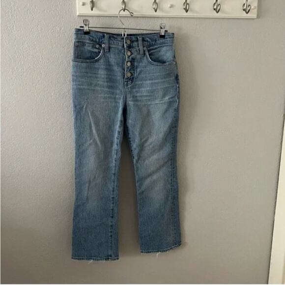 Madewell Cali Demi-Boot Jeans in Dory Wash: Comfort Stretch Edition - Picture 2 of 9
